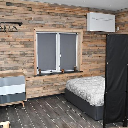 Logement In Wood Brugelette Exteriör bild