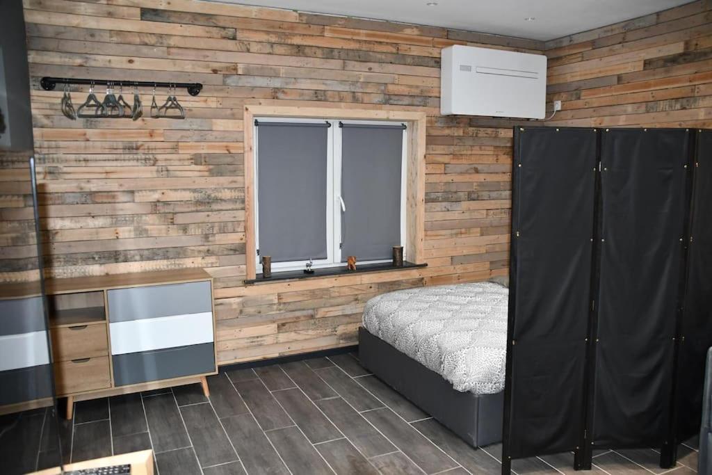 Logement In Wood Brugelette Exteriör bild